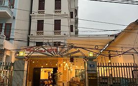 Paloma Hotel Quan Lan
